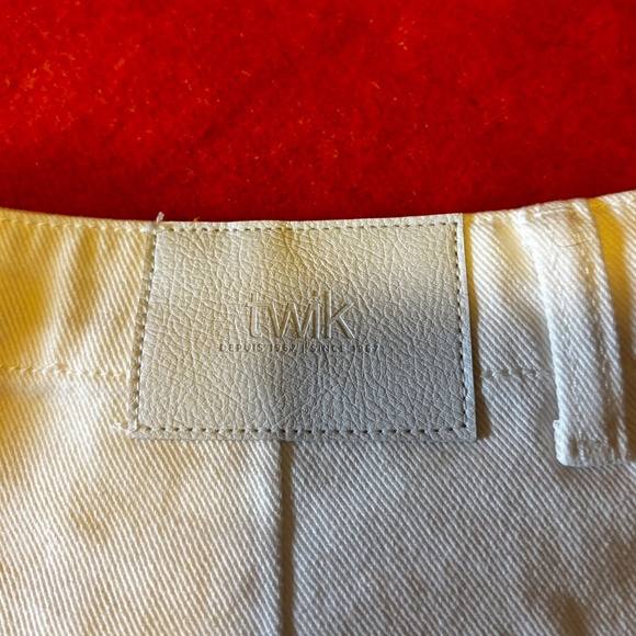 White denim cargo pockets loose short jorts NWT - Picture 12 of 13